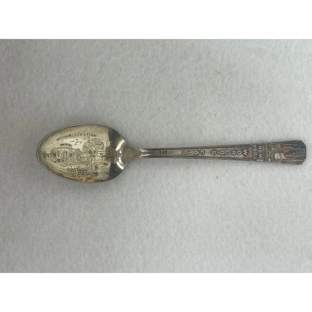 1939 New York World's Fair Souvenir Spoon Administration Building Silver Good